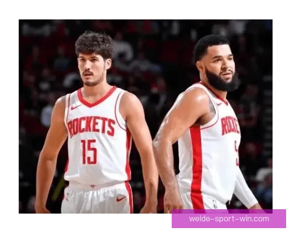 乌度卡透露范弗利特尚未参加对抗训练复出仍遥遥无期