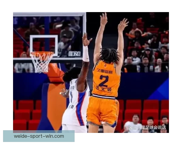 李弘权带领上海豪取十五连胜史密斯绝杀助深圳九连胜 李弘权带领上海豪取十五连胜史密斯绝杀助深圳九连胜
